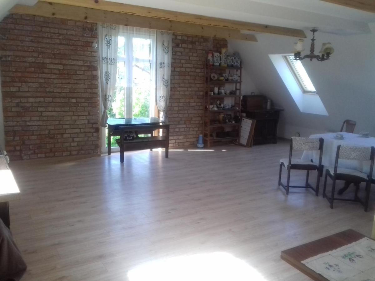 Izdebka W Zaciszu Bed & Breakfast Czarna Dabrowka Eksteriør bilde